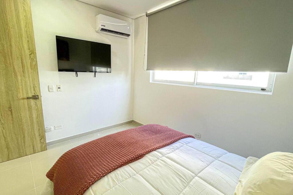 Spacious Luxury, Sea View Apartamento